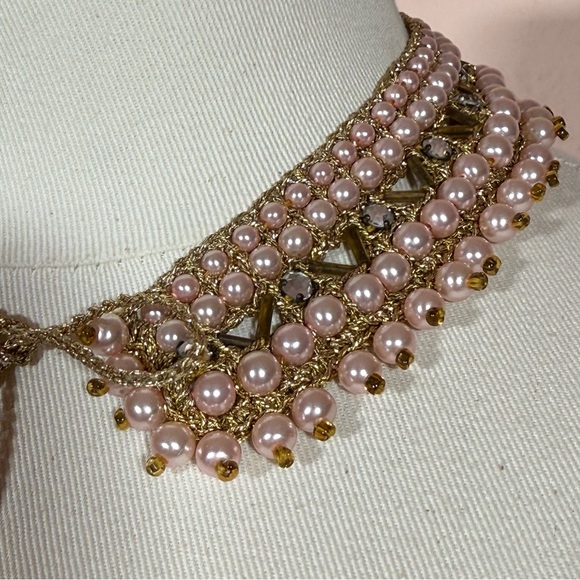 Vintage 1940’s Art deco Pink glass pearl Gold crochet Peter Pan collar with ties - Picture 8 of 17